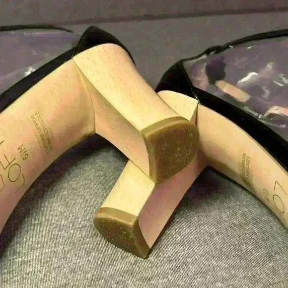 Ann Taylor LOFT Black Patent Leather Heeled T-Strap Sandal Women Sz 6.5 - Picture 8 of 11